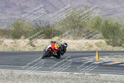 media/Oct-30-2025-Racers Edge (Thu) [[dabbdaf680]]/3-B Group/Session 5 (Turn 6)/